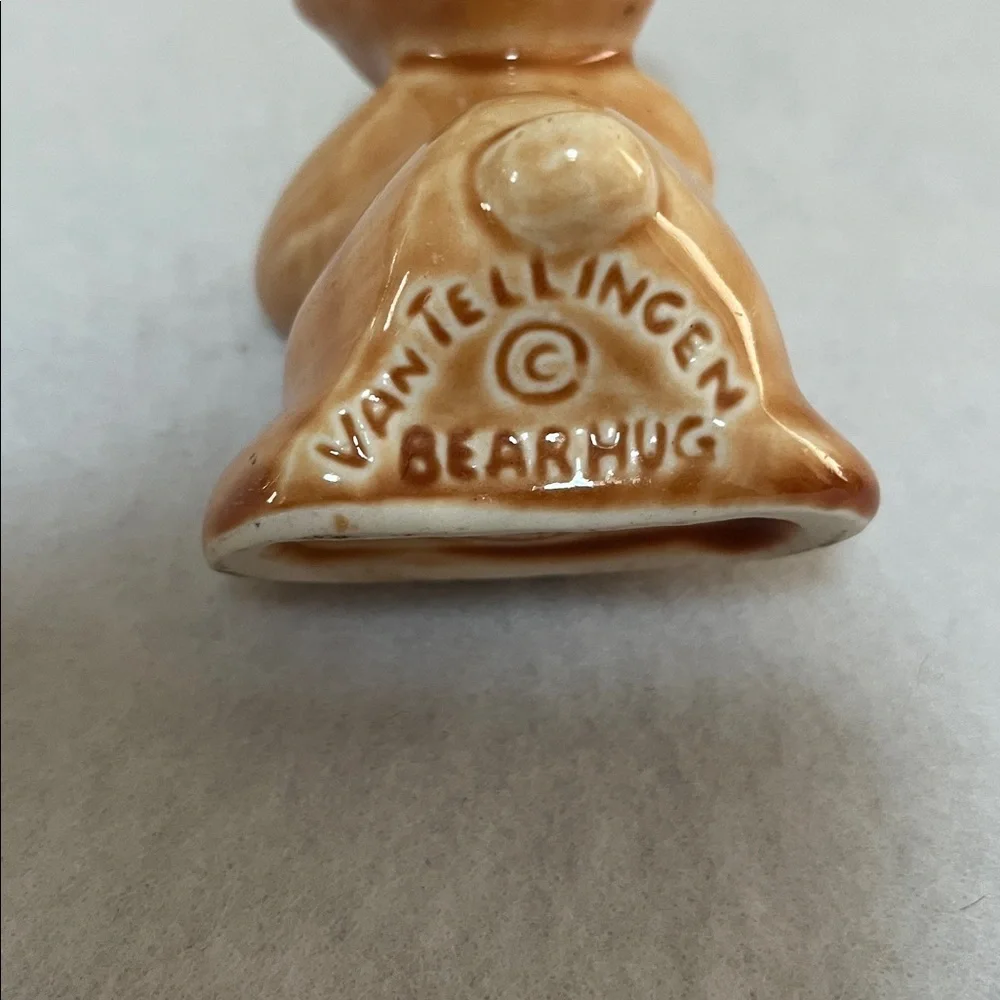 MCM Van Tellingen Hugging Bears Salt and Pepper Shakers vtg